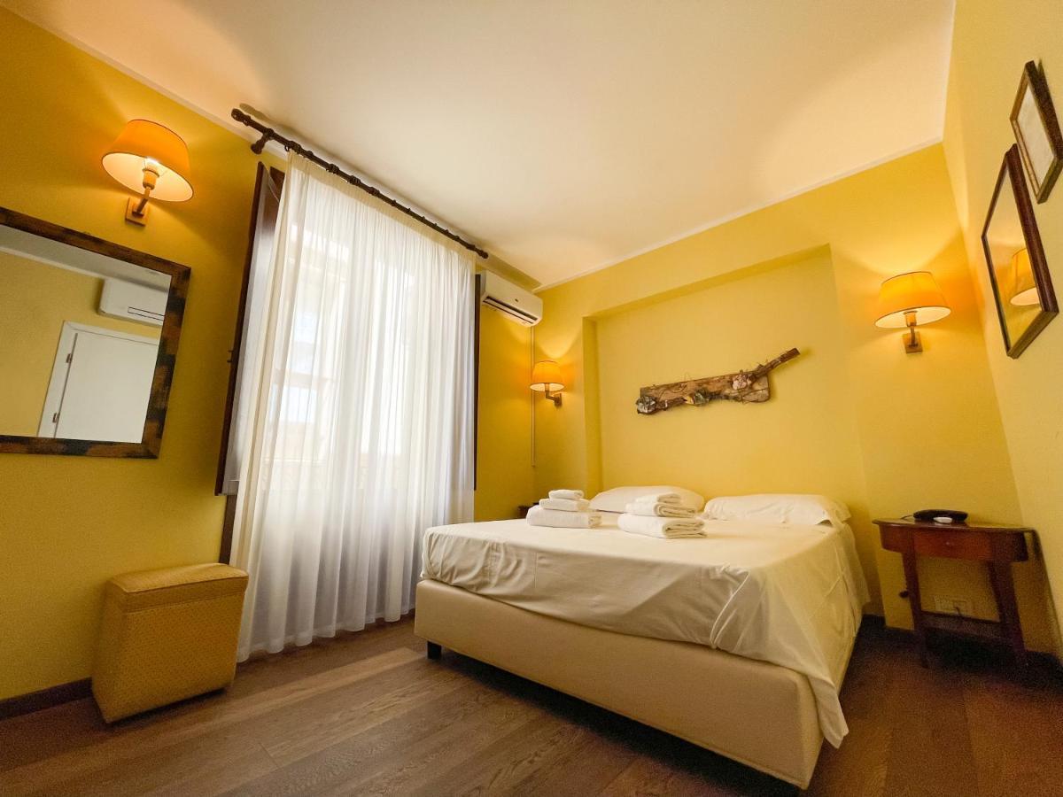 تْشيفالو Hotel La Plumeria الغرفة الصورة